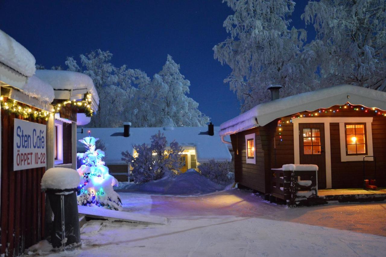 Stuga vid Hedenäsets stencafé Esterno foto