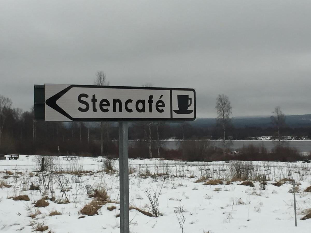 Stuga vid Hedenäsets stencafé Esterno foto