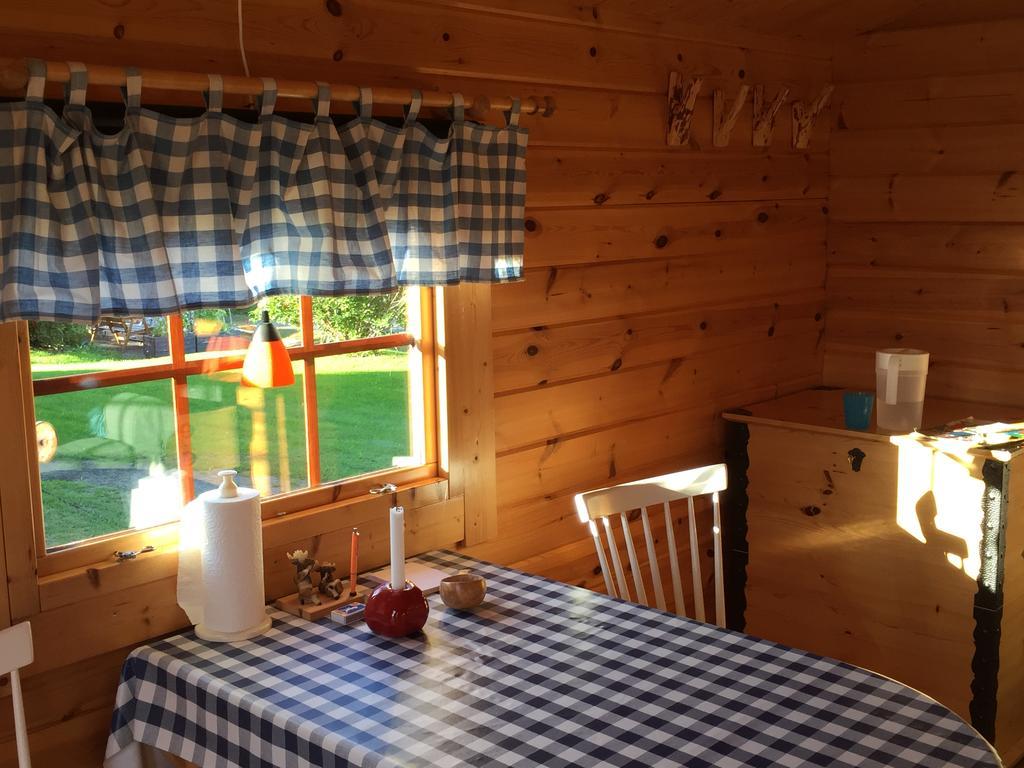 Stuga vid Hedenäsets stencafé Esterno foto