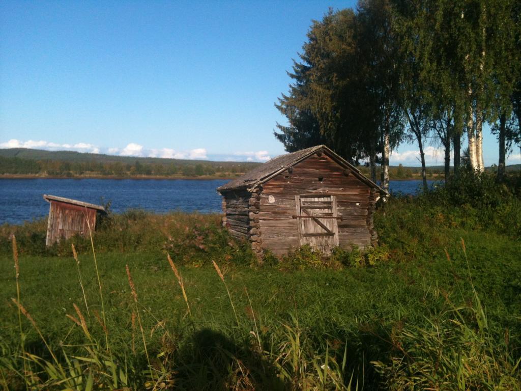 Stuga vid Hedenäsets stencafé Esterno foto