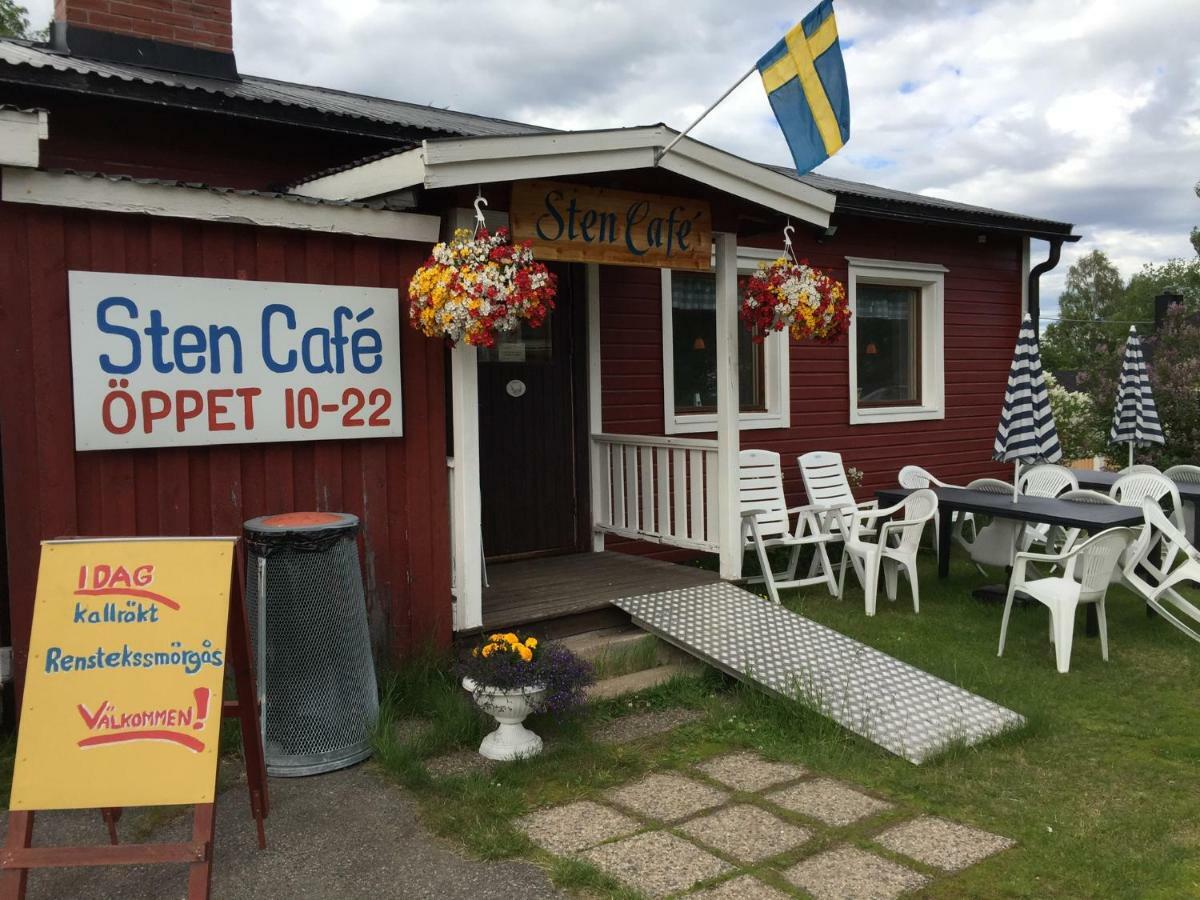 Stuga vid Hedenäsets stencafé Esterno foto